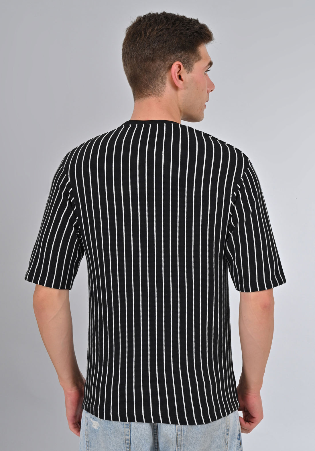 Nativebull Black Color Stripe Cotton Half Sleeve Round Neck Tshirt